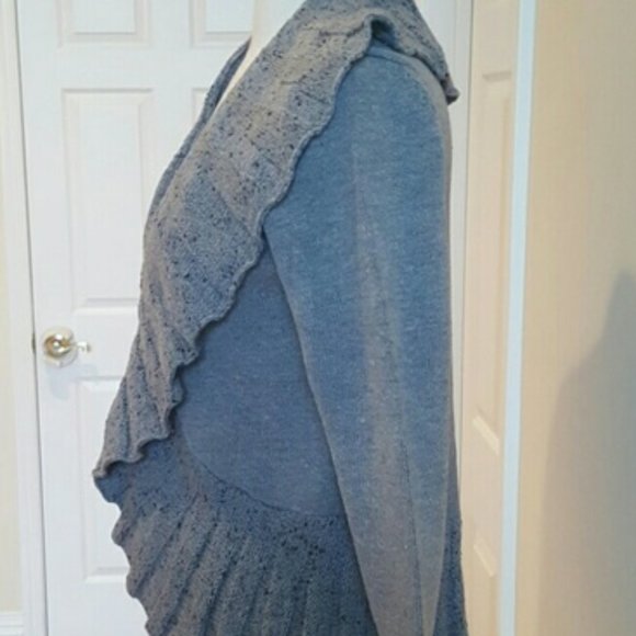 🐇 Flattering Dark Grey Fan Pleated Cardigan - S - Picture 5 of 8
